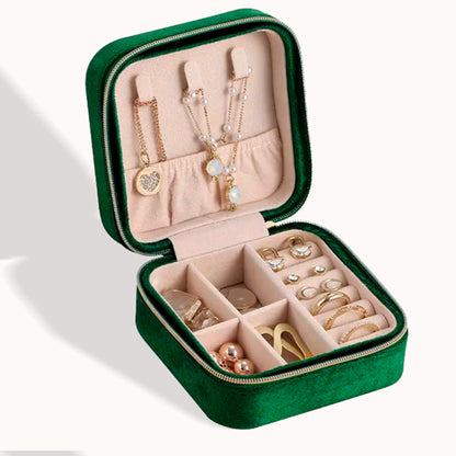 Organizador de joyería para viaje de terciopelo. Cuadrado, color verde obscuro.