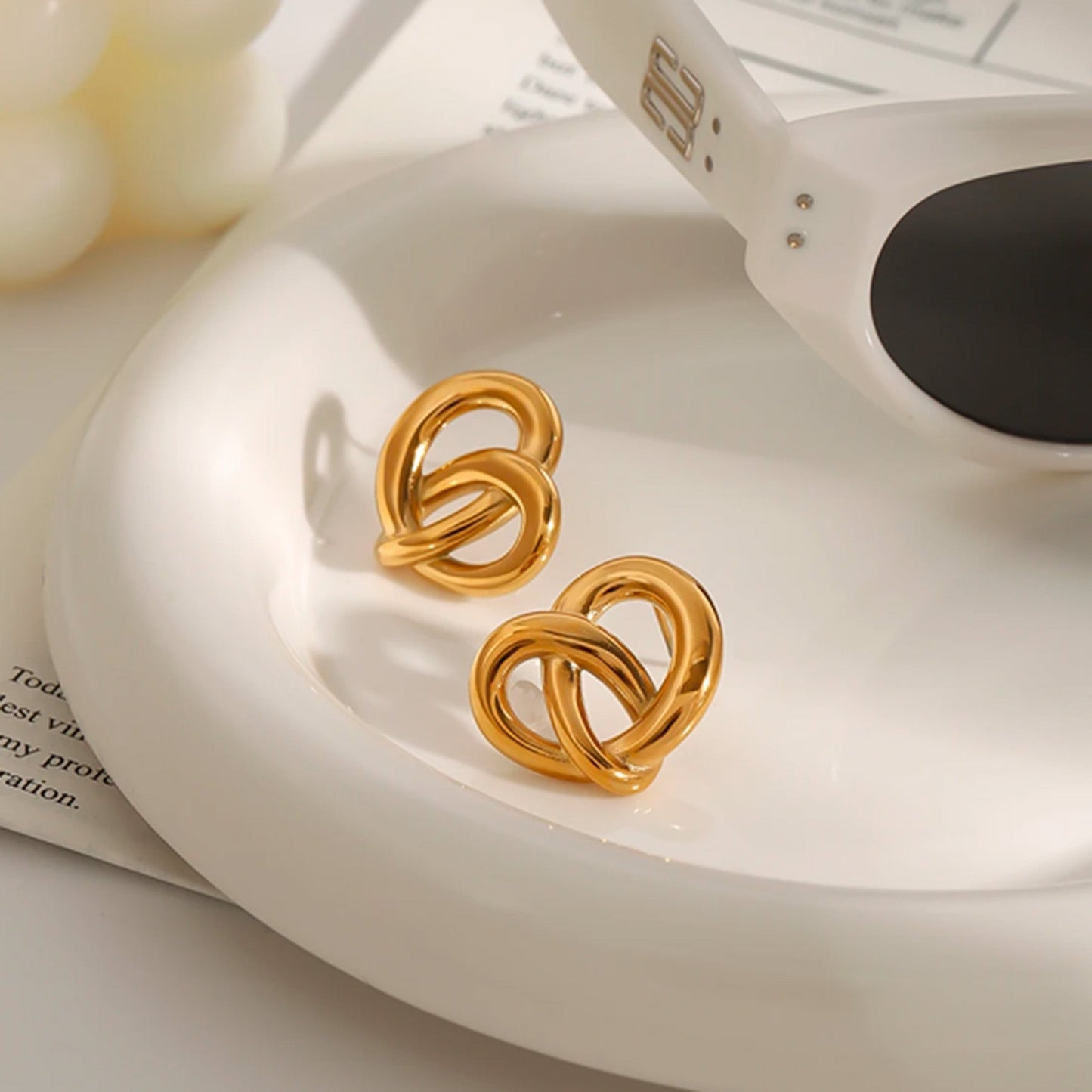 Aretes Pretzel Dorotea Aretes