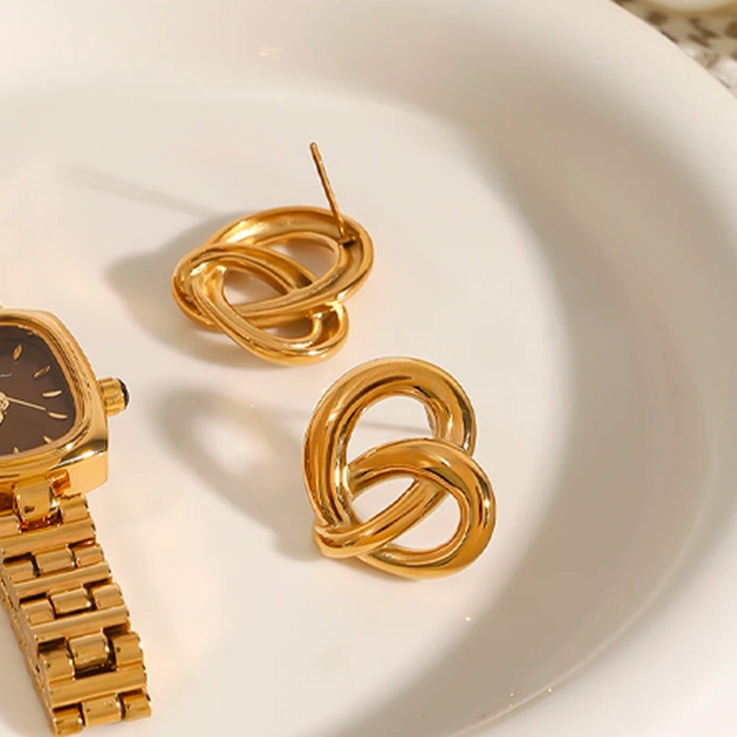 Aretes Pretzel Dorotea Aretes