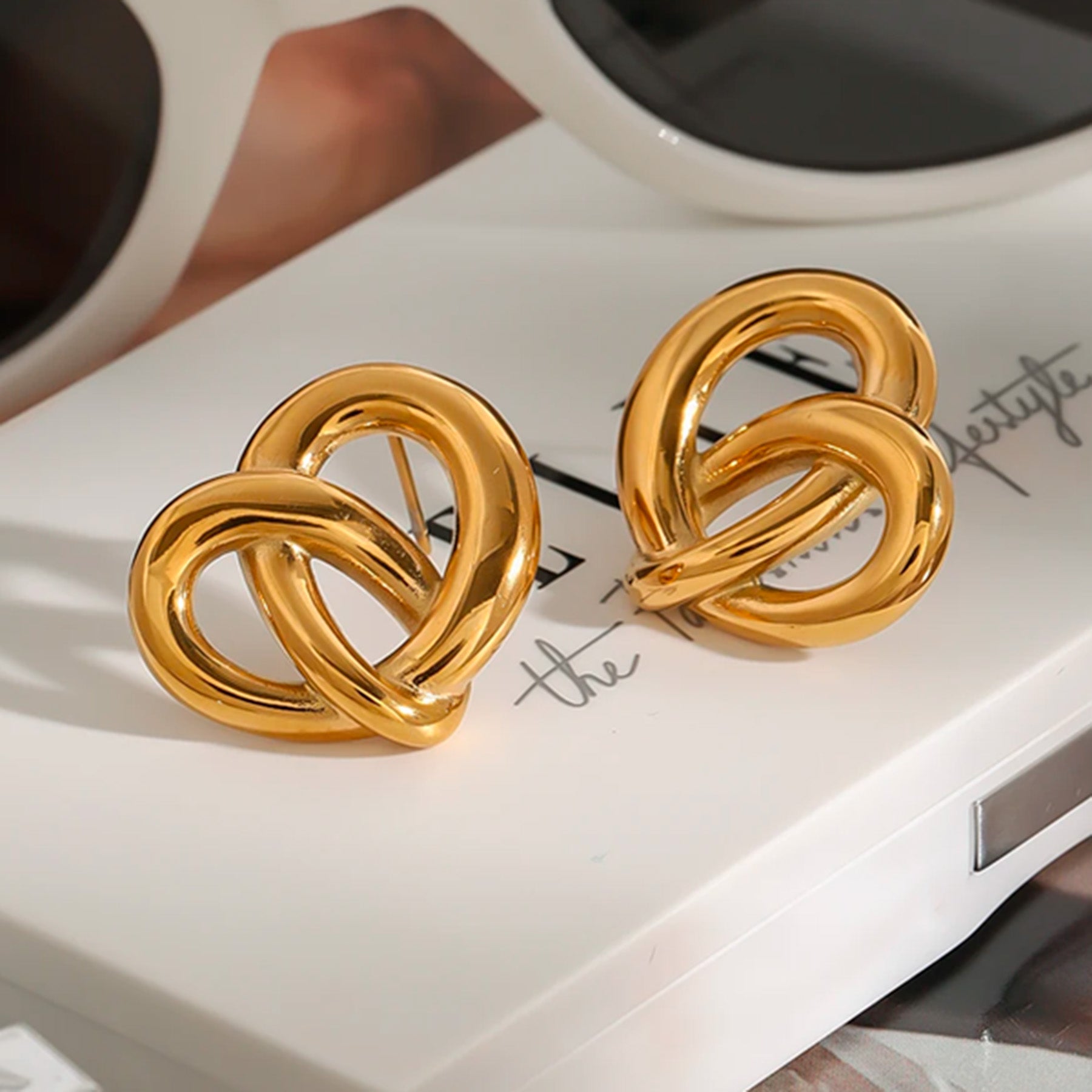Aretes Pretzel Dorotea Aretes