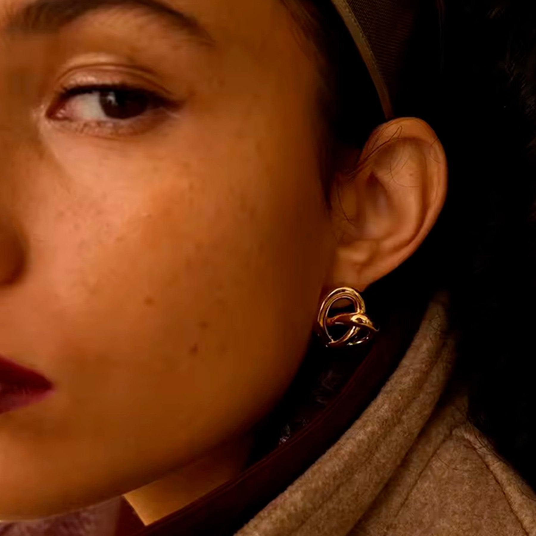 Aretes Pretzel Dorotea Aretes